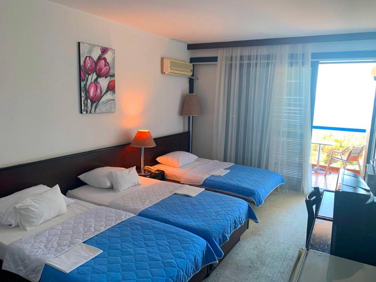 Corpus B - Hotel Albatros Ulcinj Phòng bức ảnh