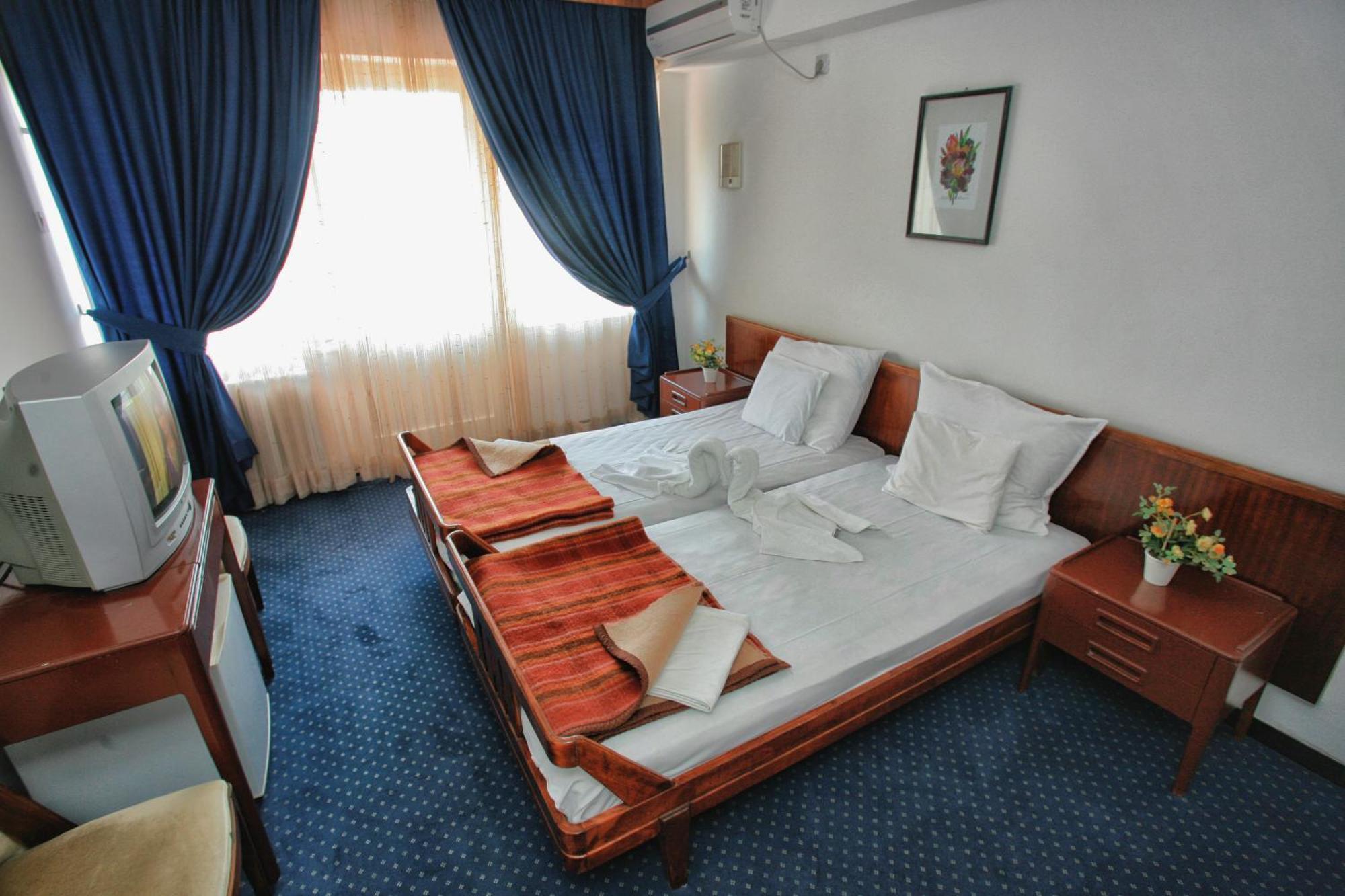 Corpus B - Hotel Albatros Ulcinj Phòng bức ảnh