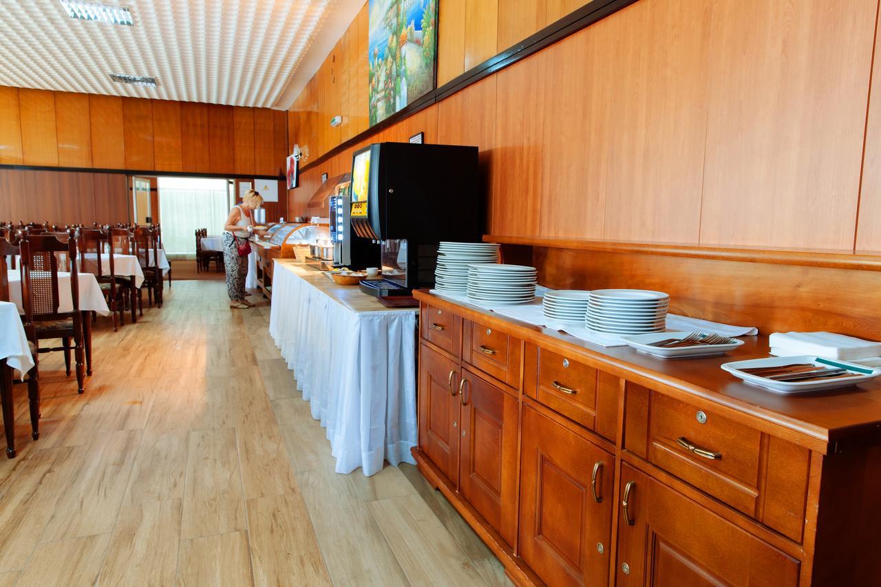 Corpus B - Hotel Albatros Ulcinj Ngoại thất bức ảnh